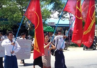 Students participate in a protest rally at Sagaing,on 1September 2014. (PHOTO:DVB)